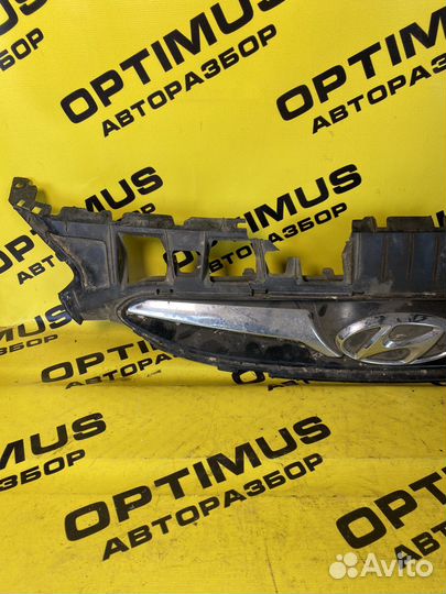 Решетка радиатора Hyundai Solaris