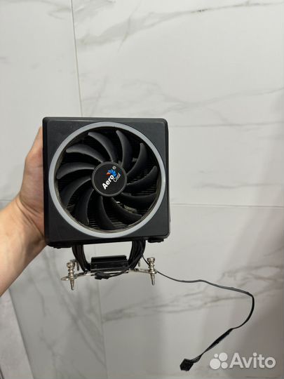 Кулер для процессора Aerocool cylon 4
