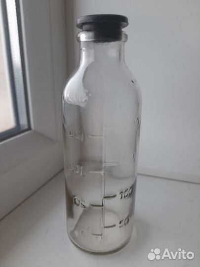 Бутылка стекло с мерной насечкой