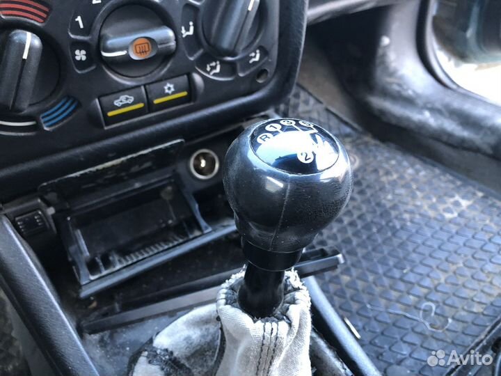 Накладка рычага МКПП Opel Astra F