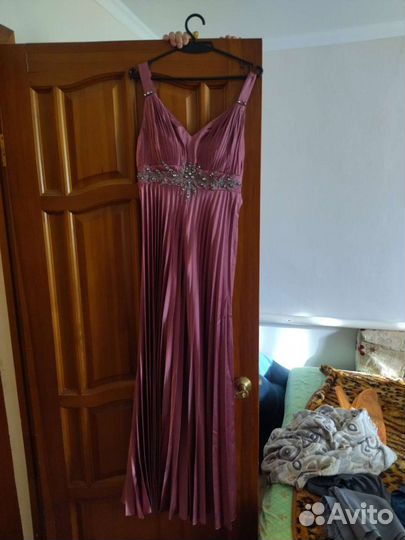 Вечернее платье