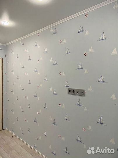 Поклейка обоев. Шпаклевка стен