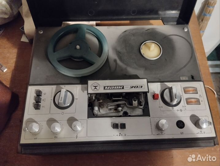 Катушечный магнитофон Маяк 203