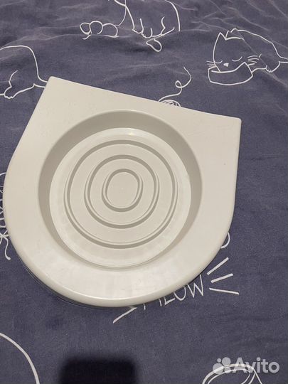 Лоток для кошек практически новый