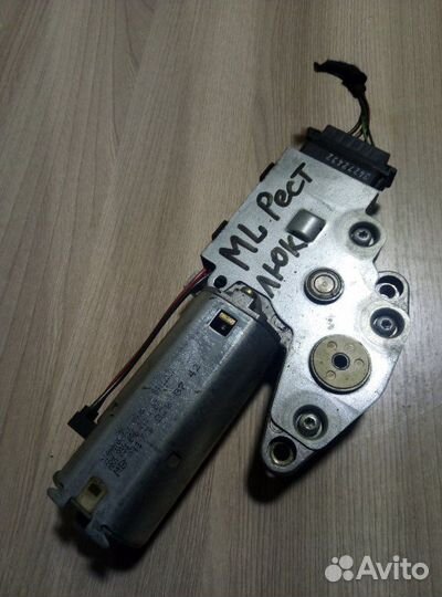 Моторчик люка Mercedes Ml350 W163 рестайлинг 3