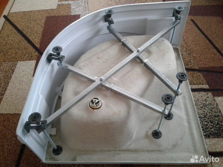 Сантехник. Монтаж душевых кабин, водонагревателей