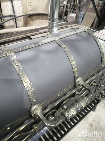 Кованый мангал с крышей