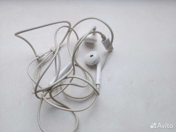 Наушники apple