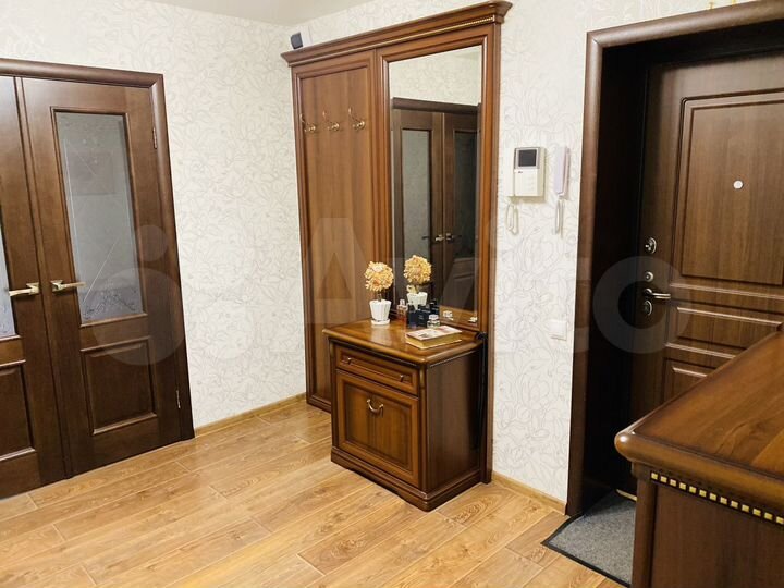 4-к. квартира, 205,5 м², 5/5 эт.