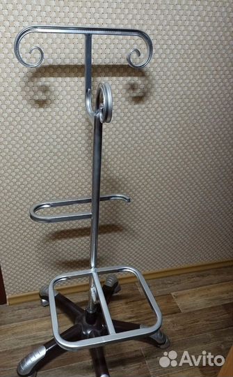 Вешалка для верхней одежды