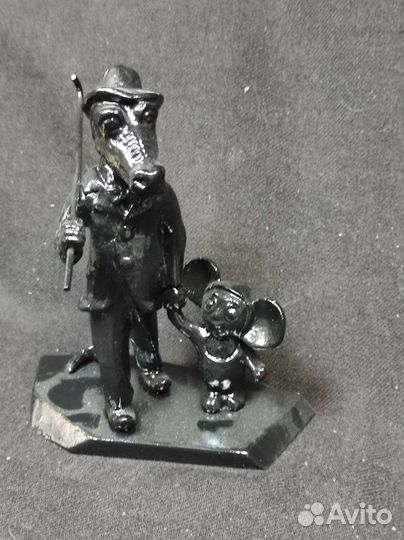 Статуэтка Касли 1949 год. Олени на горе