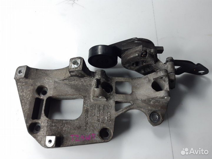 Кронштейн генератора Volkswagen Passat B6 2.0 FSI