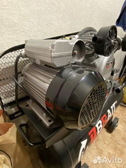 Компрессор масляный brait KMR-2200/70