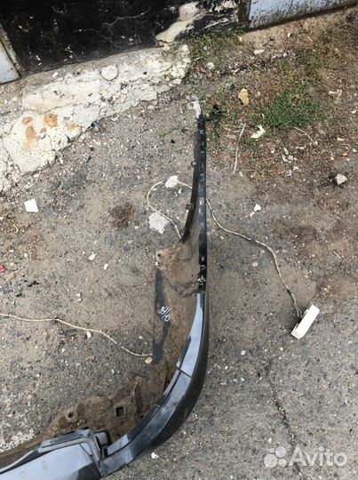 Бампер задний на Mitsubishi Outlander 3