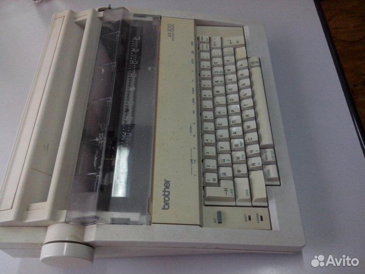 Электрическая печатная машинка Brother AX-300
