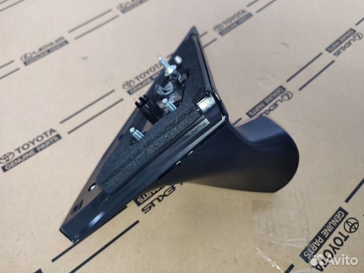Крепление зеркала Toyota Prado 150
