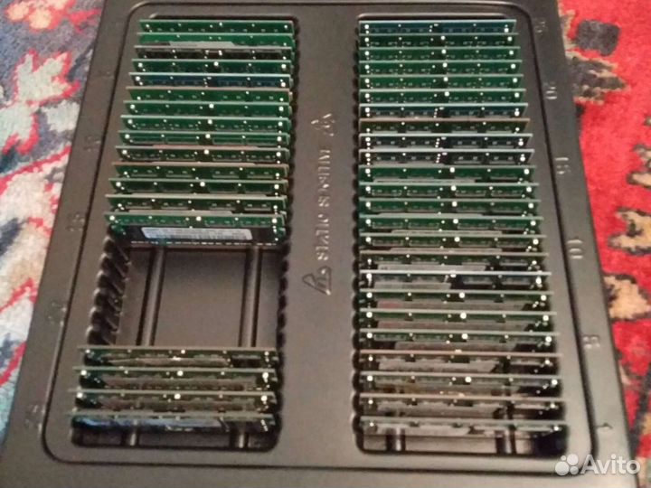 Планки памяти DDR2 512 и 1 гб