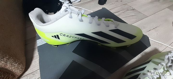 Футбольные бутсы adidas crazyfast