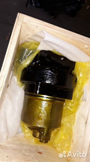 Гидромотор редуктора хода Caterpillar 316E