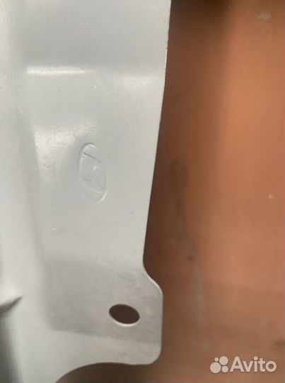 Переднее правое крыло Хундай Верна /Hyundai Verna