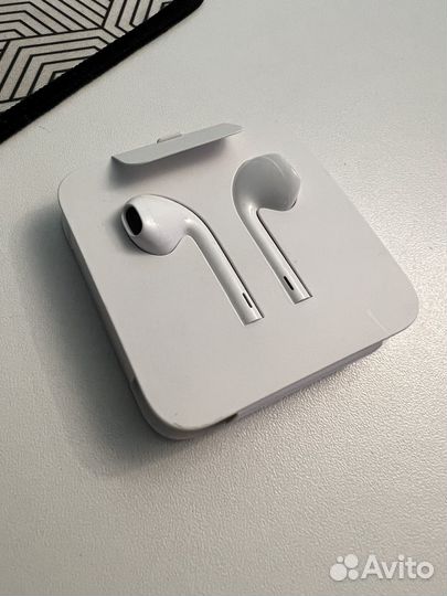 Наушники apple earpods