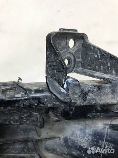 Фара противотуманная правая