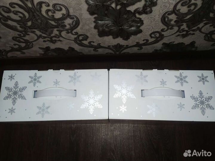 Коробка подарочная новогодняя