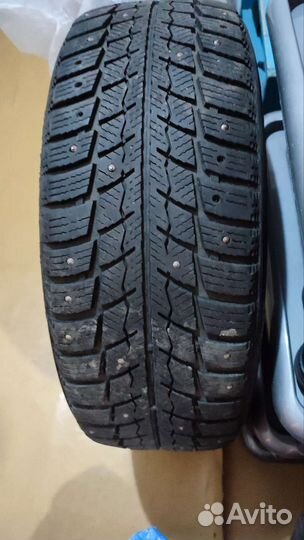 Landsail Ice Star IS33 215/60 R16 99