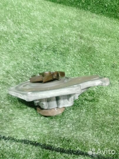 Помпа передняя Audi A6 C6 4F caja 2009