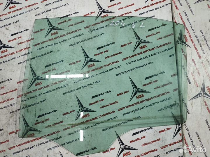 Стекло двери w204 Mercedes заднее левое
