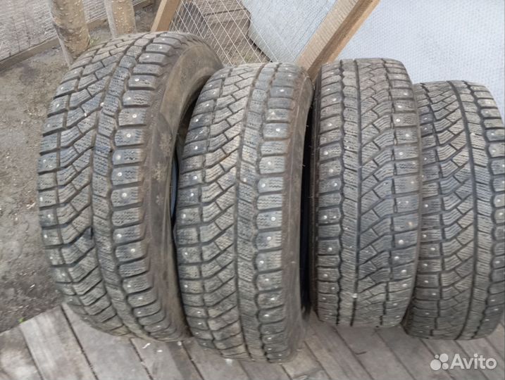 Резина зимняя 195/ 65 R15