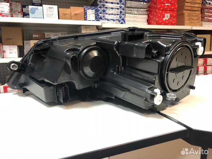 Фары передние Volkswagen Jetta Mk6