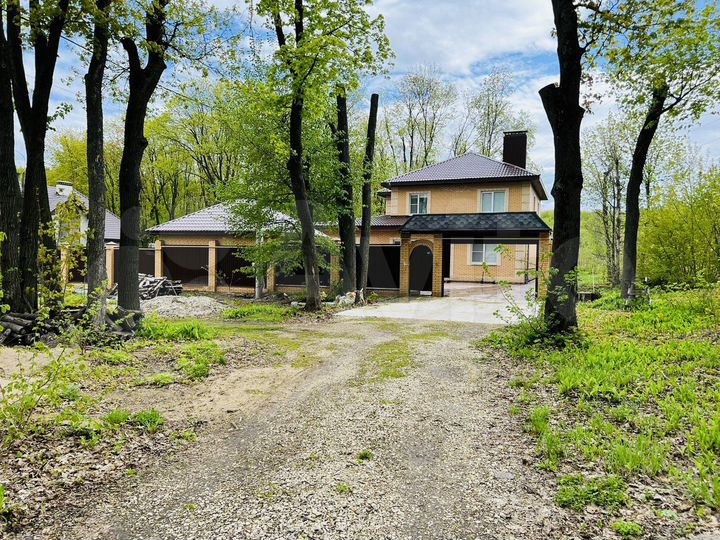 Дом 237 м² на участке 10 сот.