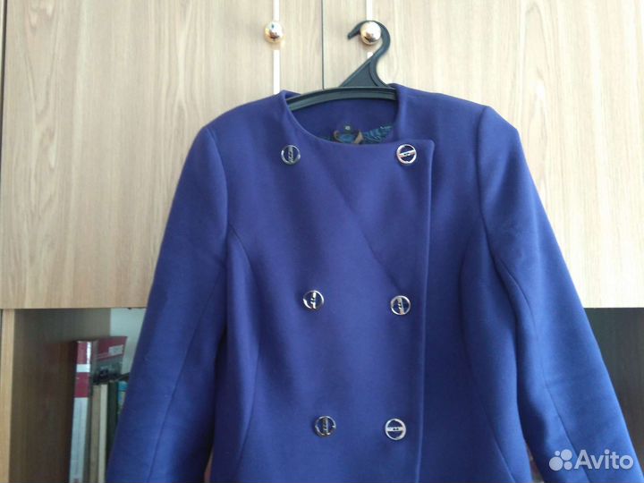 Пальто демисезонное, р.48