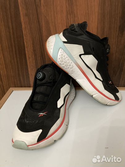 Кроссовки reebok с подкачкой воздуха