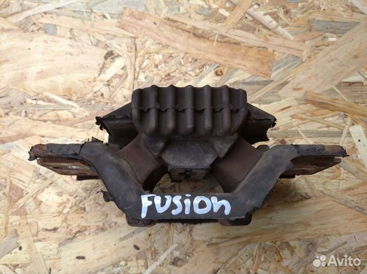 Кронштейн генератора Ford Fusion Fiesta