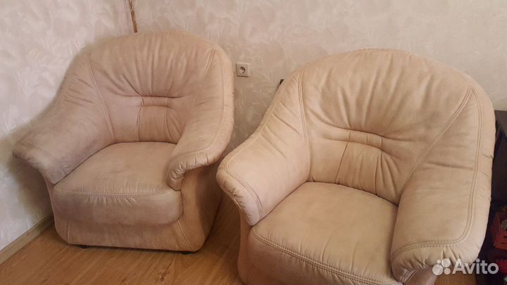 Кожанное кресло