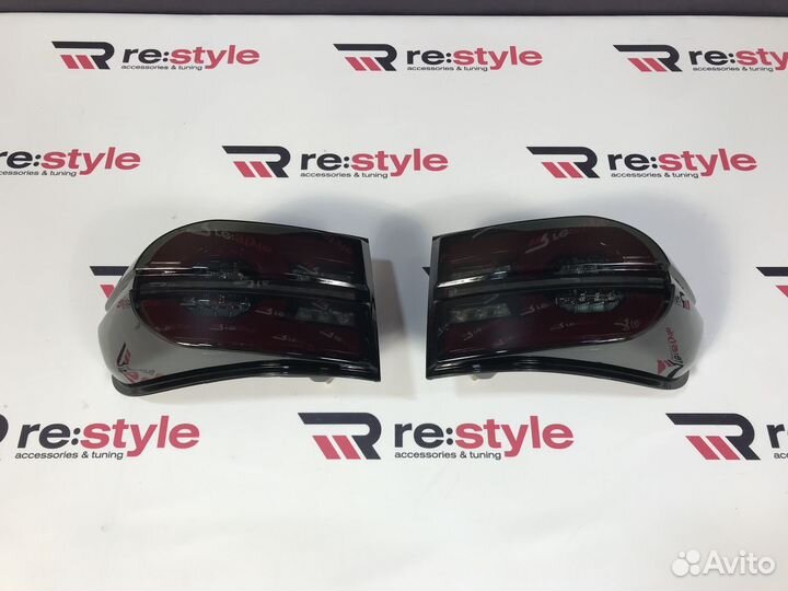 Фонари задние Toyota FJ Cruiser