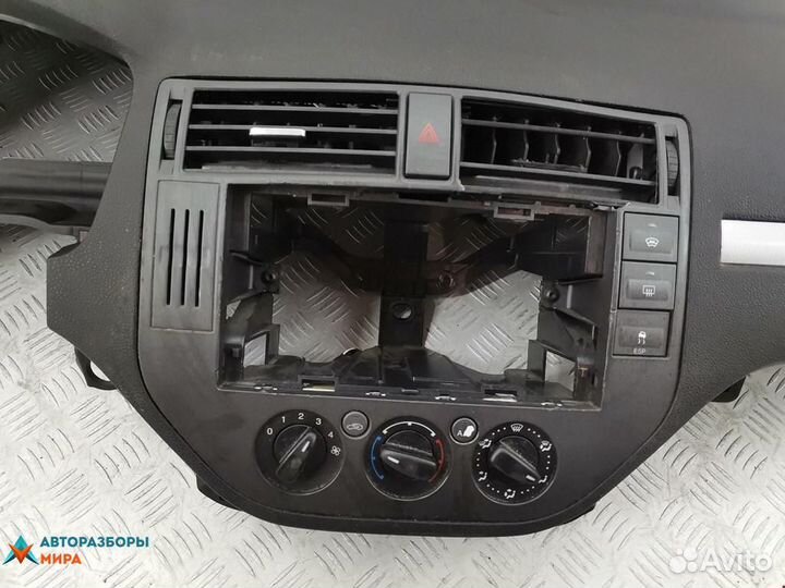 Панель передняя салона (торпедо) Ford C-Max 2004