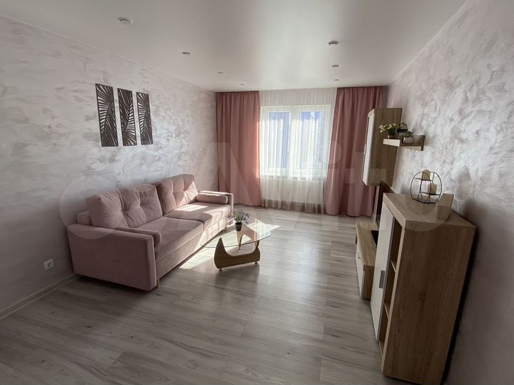 2-к. квартира, 63 м², 4/9 эт.