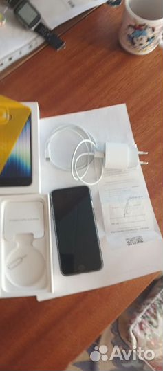 iPhone SE (2022), 64 ГБ