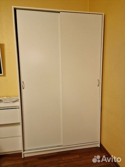 Шкаф IKEA тодален