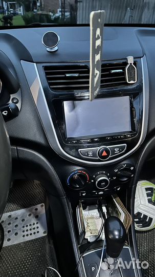 Hyundai Solaris 1.4 AT, 2012, 243 000 км