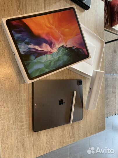 iPad pro 12.9 4 поколение 256gb