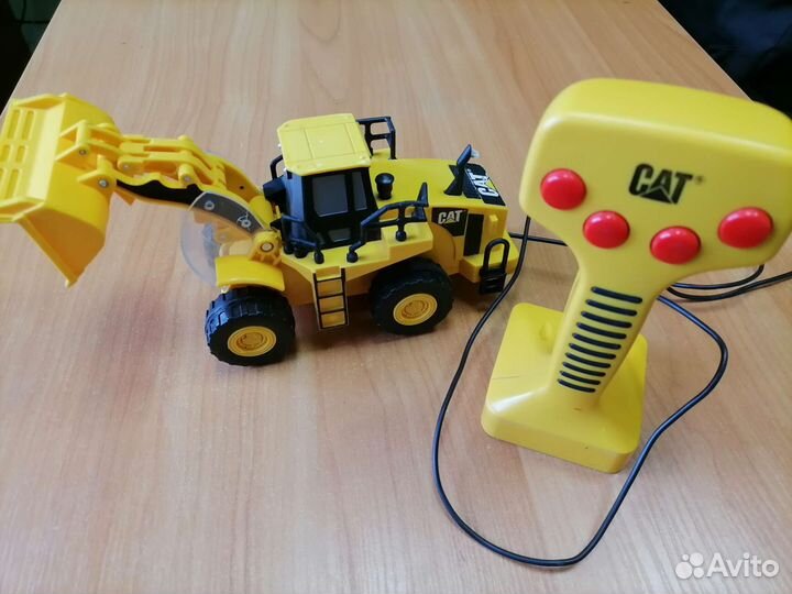 Трактор на пульте управления