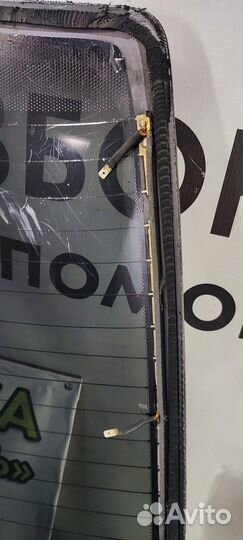 Стекло заднее Audi 80 B4