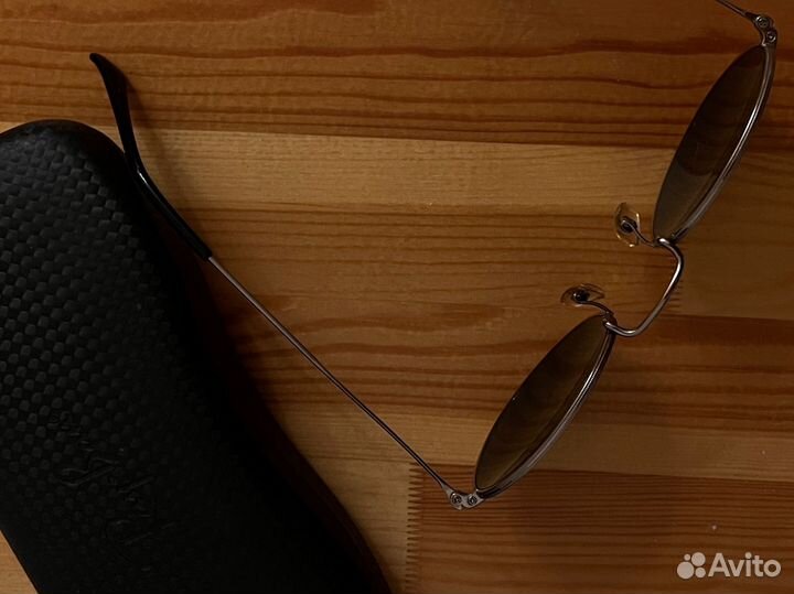 Солнечные очки женские