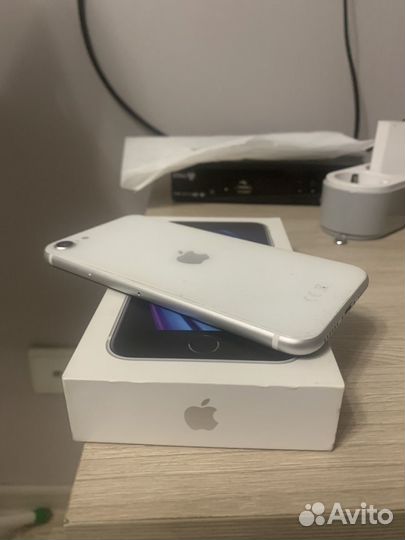 iPhone Xr, 128 ГБ