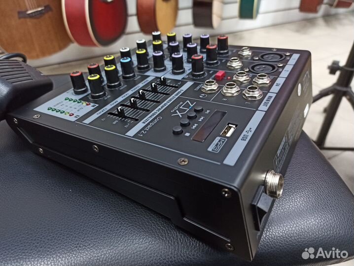 Микшерный пульт