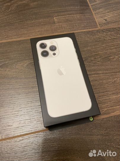 Коробка от iPhone 13pro